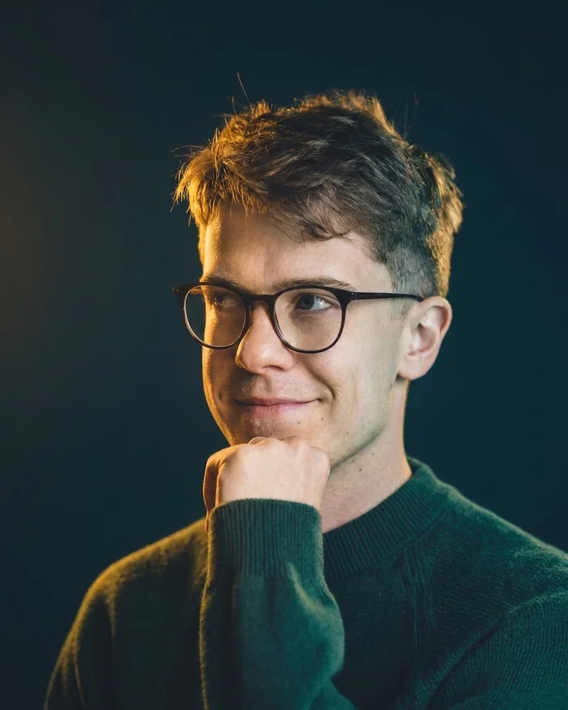 Noah — AI Content Creator (AI-generated persona)