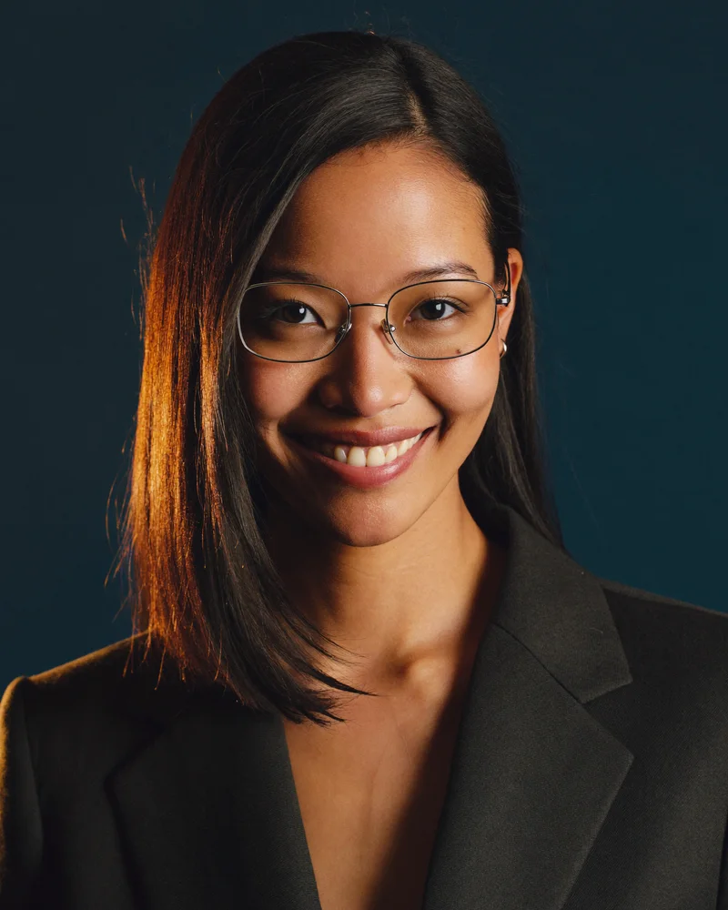 Priya — AI SEO Analyst (AI-generated persona)